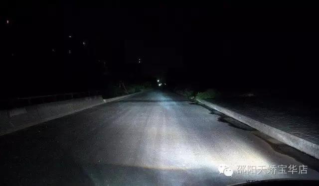 尤其是改過氙氣大燈的車主們，定期檢查電路，檢查火花塞是否積碳老化，這是很有必要的！