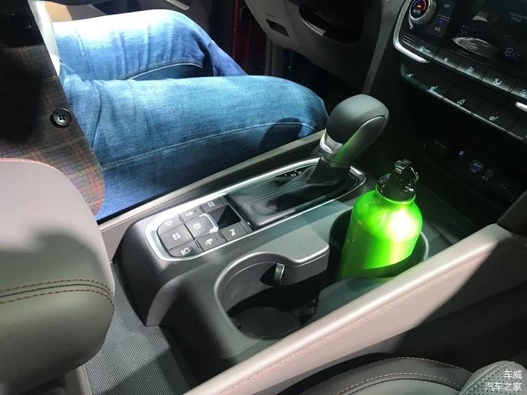 日內(nèi)瓦車展：實拍現(xiàn)代全新格越，追求實用性的SUV