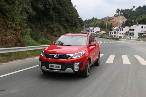 車窗怎么開省油又涼快？這些竅門送你秀操作！